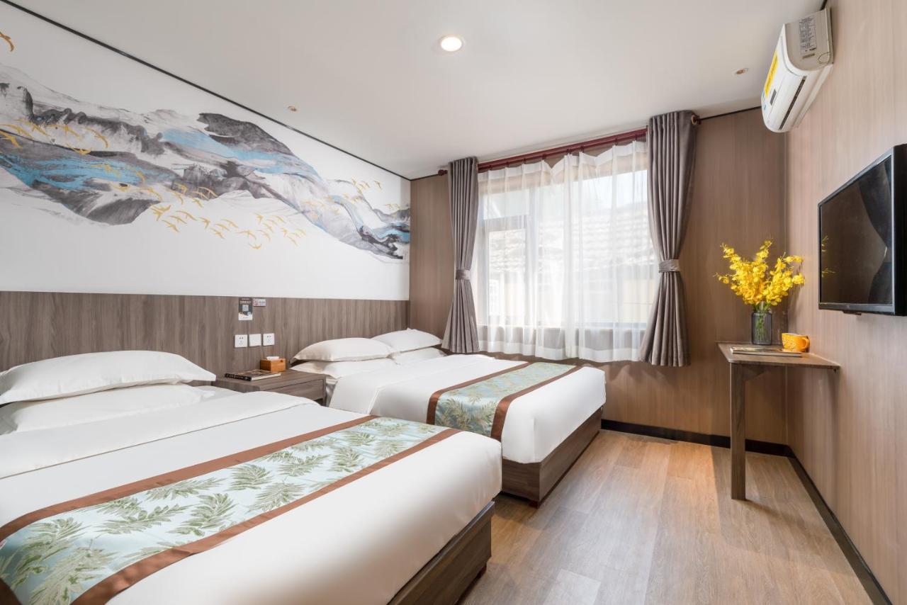 East Sacred Hotel ᴸᴱo---Foreign Accept---Tourism Service English-Speaking 丨 Near Tiananmen Forbidden City丨very Close To Metro Zhangzizhong And Beixinqiao 丨european Foot Ball English丨free Advance Tickets And Laundry Drying Service Coffee Snacks Pekin Dış mekan fotoğraf