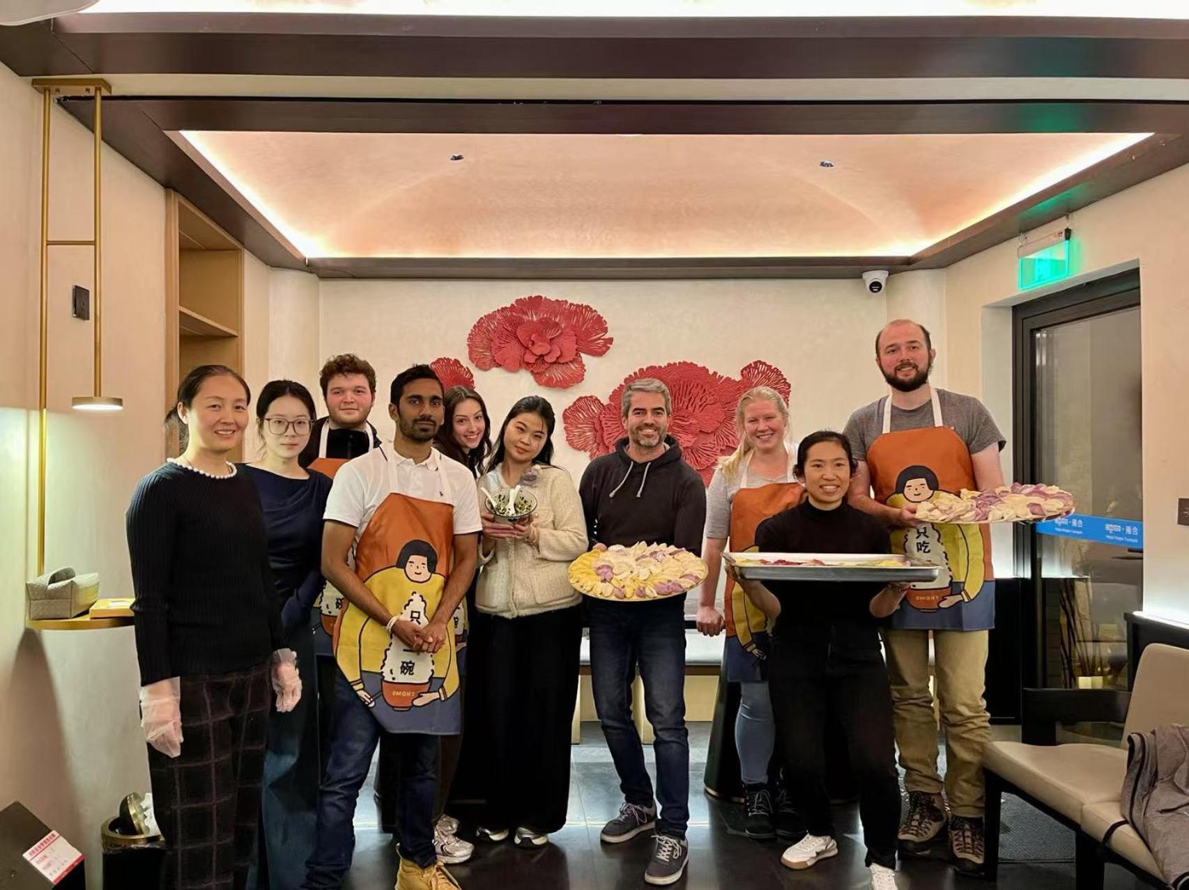 East Sacred Hotel ᴸᴱo---Foreign Accept---Tourism Service English-Speaking 丨 Near Tiananmen Forbidden City丨very Close To Metro Zhangzizhong And Beixinqiao 丨european Foot Ball English丨free Advance Tickets And Laundry Drying Service Coffee Snacks Pekin Dış mekan fotoğraf